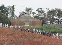 みかん畑のおじいさんが行政代執行で農園を追い出される姿が切なすぎて震える…
