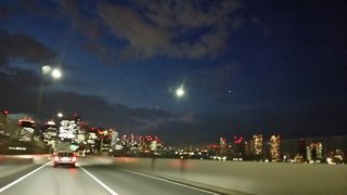 部屋から都会の夜景見える方