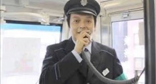 車掌激走、電車に追い付く　京急北品川駅で置き去り