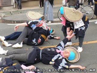 「便所開き」で新校舎お祝い、便所でお茶菓子を 地元の風習     愛知