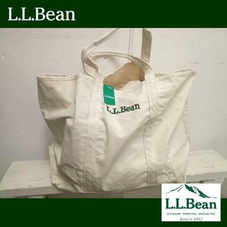 どこの服屋かわかりますか？？山のマーク