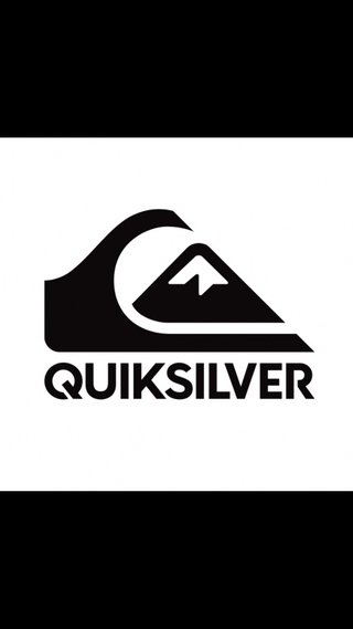 どこの服屋かわかりますか？？山のマーク