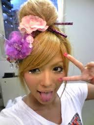 これ全部 益若つばさですか？