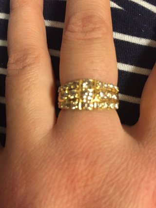 この指輪はいくらだったら買いますか？