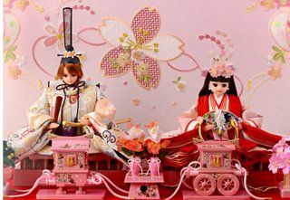 初節句ですが雛人形