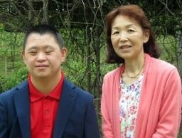  母指摘　ダウン症の「神話」とは ダウン症知って　山梨の玉井さん親子、琉大病院で講演