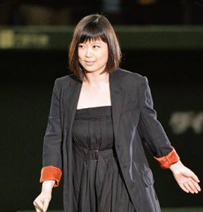 仕事しないヒモ旦那に三行半をつきつけた絢香