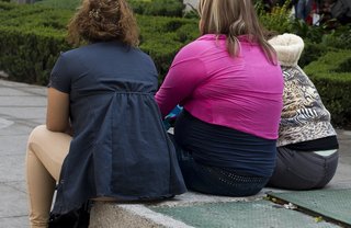 心臓病リスク予測には「BMIより胴回りのサイズ」、米研究