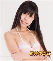 有村かすみ、美背中披露