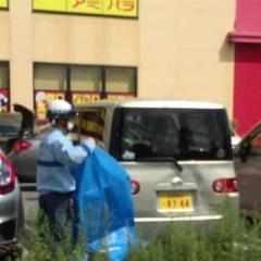 ﾄﾞﾝｷﾎｰﾃ草津店で殺人事件か、駐車場の車内に男女遺体