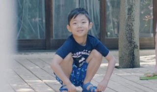 鈴木紗理奈の長男、ユニクロのキッズモデルに起用