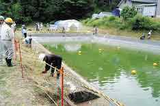 転落の男児､助けようと=ため池で７０代夫婦死亡―富山