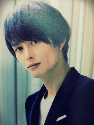 “世界一のイケメン”は12歳だった！【画像】