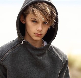 “世界一のイケメン”は12歳だった！【画像】