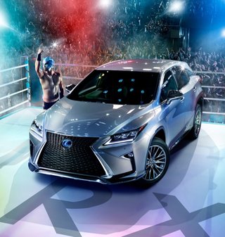 レクサスっていうほど高くないよね？400万くらいで買えるよね？