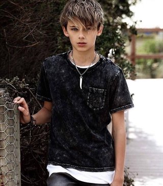 “世界一のイケメン”は12歳だった！【画像】