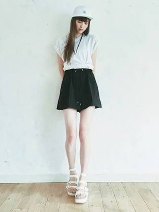 母親に見えない位細い人羨ましい。