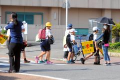 登校中の小学生７人はねられけが・・・岐阜