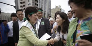 小池百合子氏当選 「政界の女性差別」欧米メディアが報じる【都知事選】