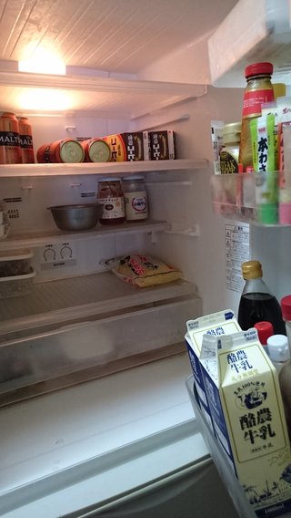 皆の家の冷蔵庫の中やキッチンを見せて