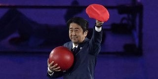 安倍マリオを見た海外の人々、東京オリンピックのマスコット大予想を始める【リオ閉会式】