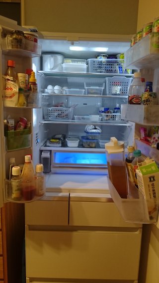 皆の家の冷蔵庫の中やキッチンを見せて