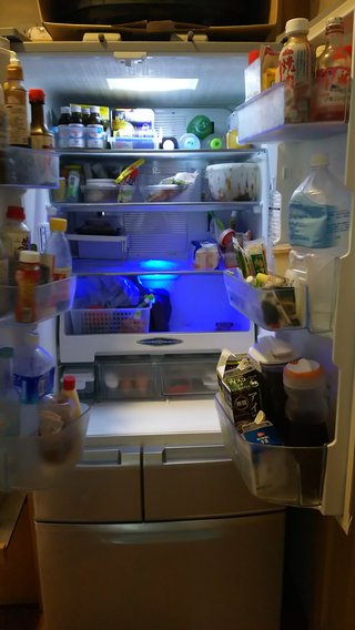 皆の家の冷蔵庫の中やキッチンを見せて