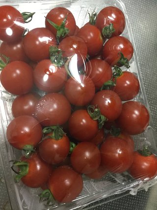 甘いプチトマトっておやつ感覚でパクパク食べられるんだね知らなかった
