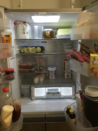 皆の家の冷蔵庫の中やキッチンを見せて