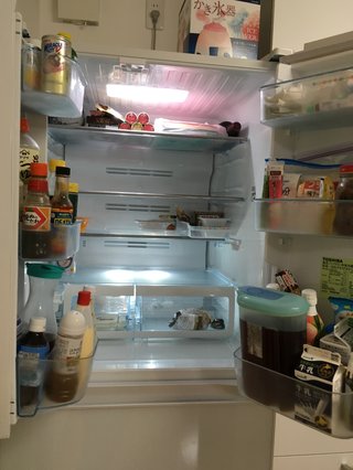 皆の家の冷蔵庫の中やキッチンを見せて