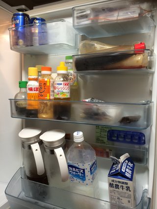 皆の家の冷蔵庫の中やキッチンを見せて