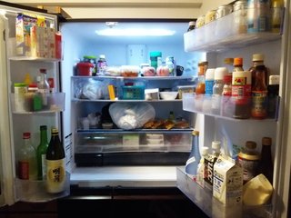 皆の家の冷蔵庫の中やキッチンを見せて