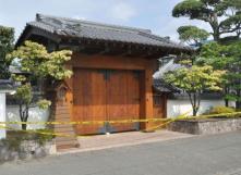 強盗、不動産会社役員が死亡　警備員も殴られけが  山梨･甲府