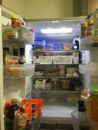 皆の家の冷蔵庫の中やキッチンを見せて