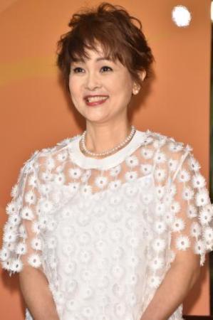 泰葉、涙と笑顔で「うつ病」からの復活宣言　元夫・小朝も祝福