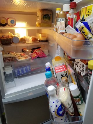 皆の家の冷蔵庫の中やキッチンを見せて