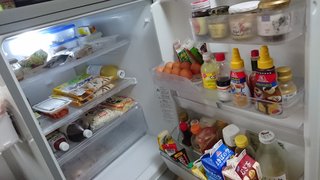 皆の家の冷蔵庫の中やキッチンを見せて