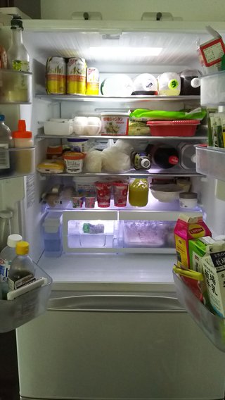 皆の家の冷蔵庫の中やキッチンを見せて