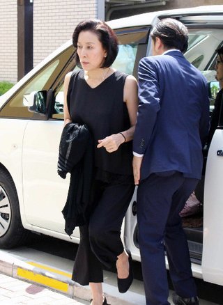 高畑淳子、舞台の稽古場で「ここが私の避難所」と発言　「とくダネ」出演者から批判相次ぐ