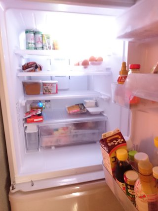 皆の家の冷蔵庫の中やキッチンを見せて