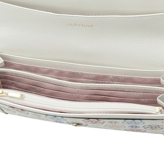 皆さんの財布見せてください。