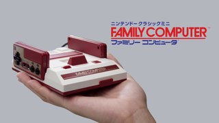 手の平に乗る“ファミコン”が11月10日に発売
