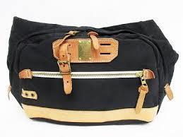 マスターピースのボディバッグ