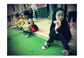 【画像6枚】カオナシに化けた幼稚園児、ハロウィンのコスプレ優勝者はこの子で間違いないと話題に