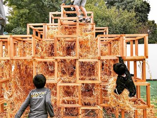 神宮外苑で火災、五歳児1人死亡＝イベント展示物燃え