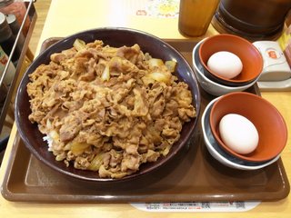 すき家で働いてるんだけど牛皿3人前くださいって言われたから