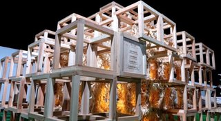 神宮外苑で火災、五歳児1人死亡＝イベント展示物燃え