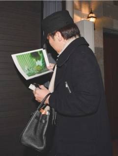 成宮寛貴「コカイン吸引」疑惑の現場写真！－人気俳優のウラの顔