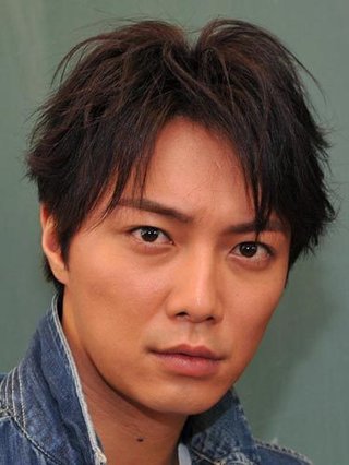 成宮寛貴「コカイン吸引」疑惑の現場写真！－人気俳優のウラの顔