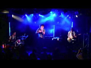 古坂大魔王が３月販売のan・anで温泉平安風タオル一枚ヌード披露か？色彩を待て